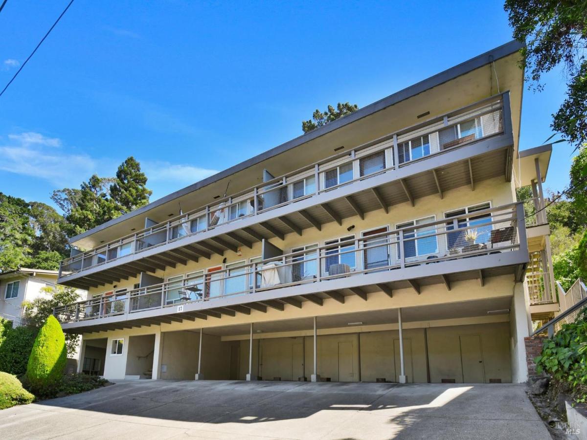 MLS #325086806 img 0