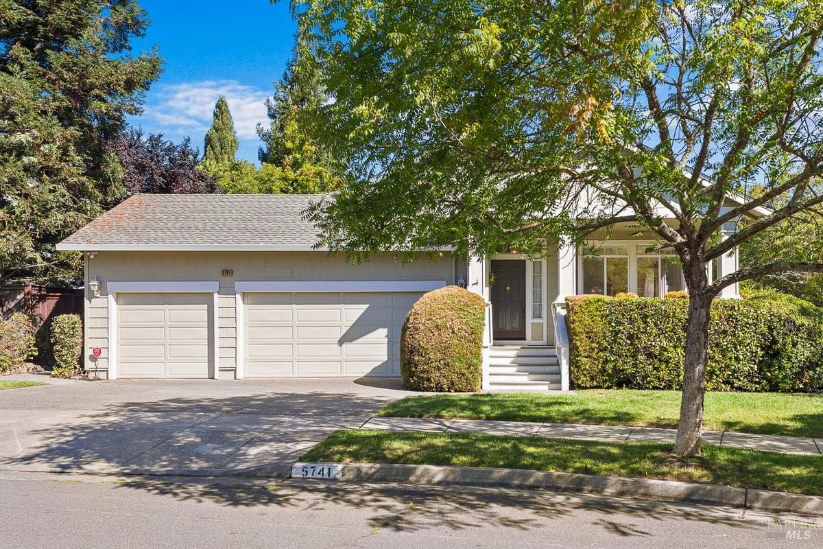 MLS #325086857 img 0