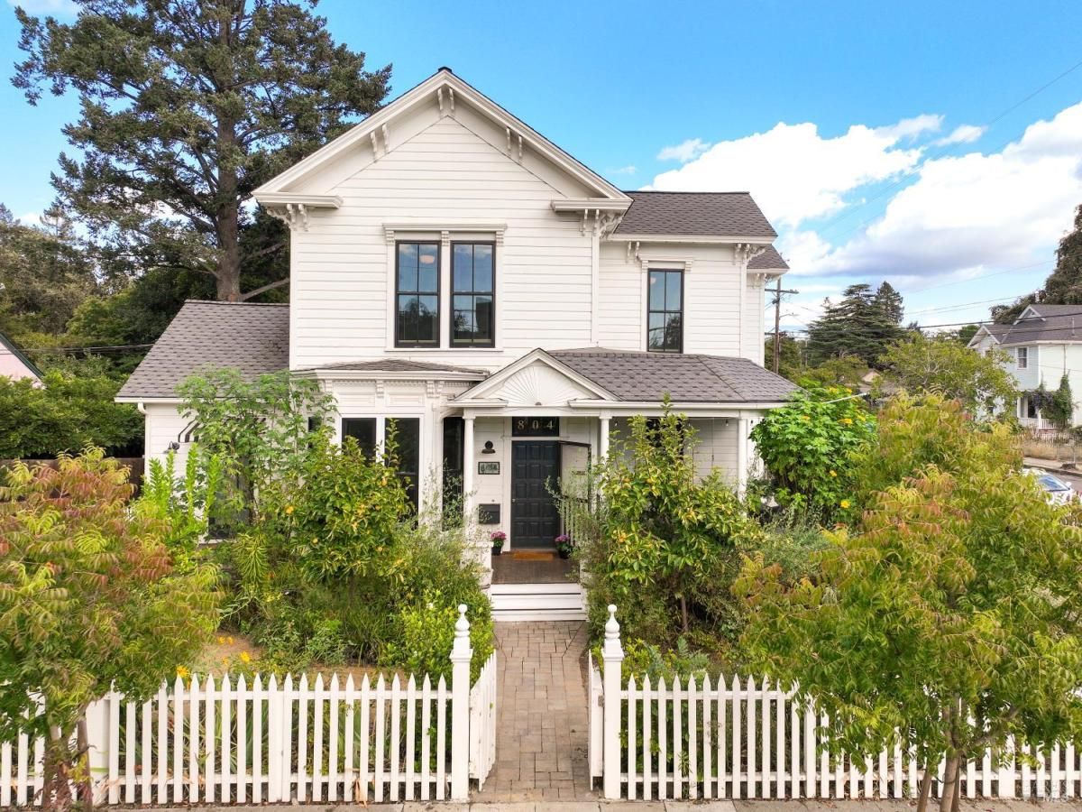 MLS #325086900 img 0