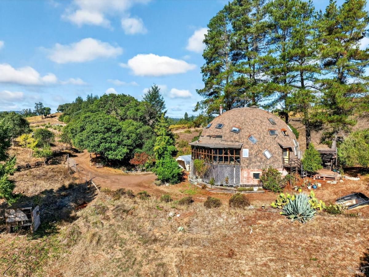 MLS #325086983 img 0