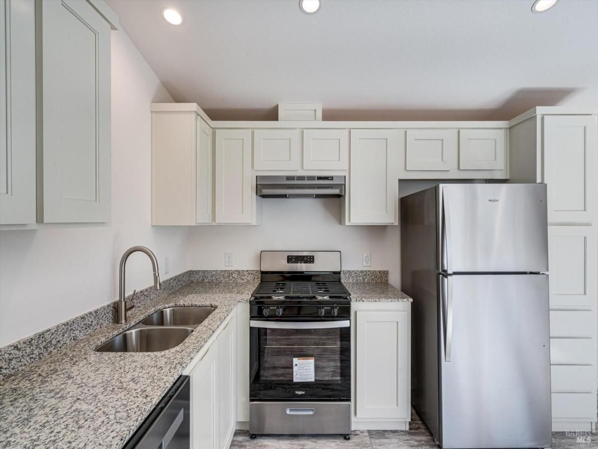 MLS #325087158 img 0