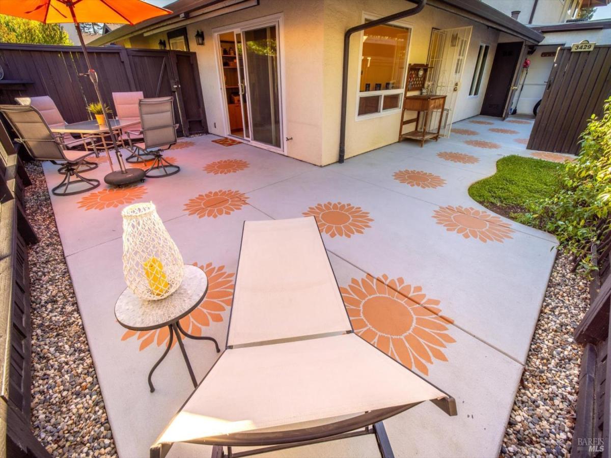 MLS #325087220 img 0