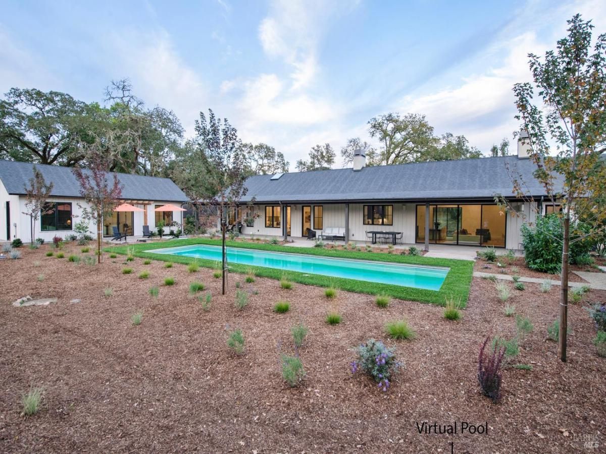 MLS #325087357 img 0