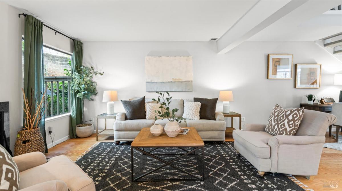 MLS #325087489 img 0