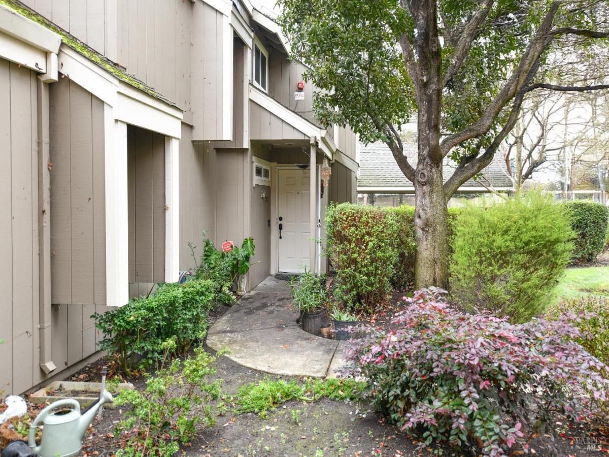 MLS #325088050 img 0