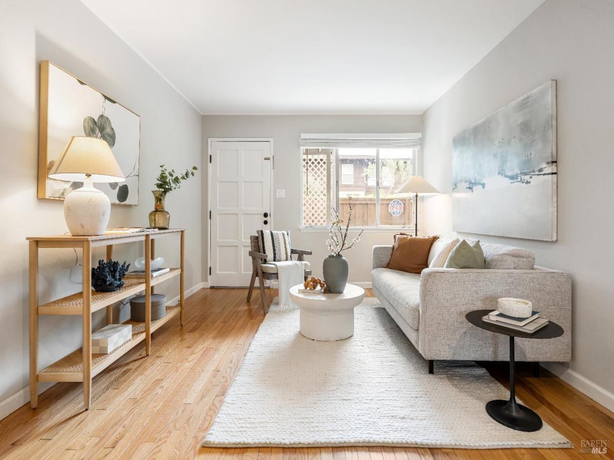 MLS #325088060 img 0