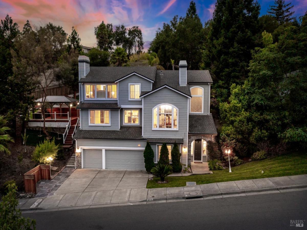 MLS #325088196 img 0