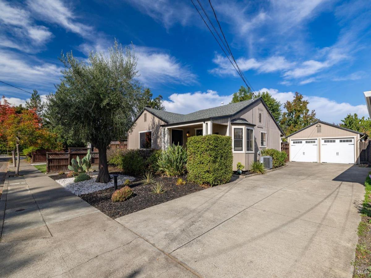 MLS #325088315 img 0