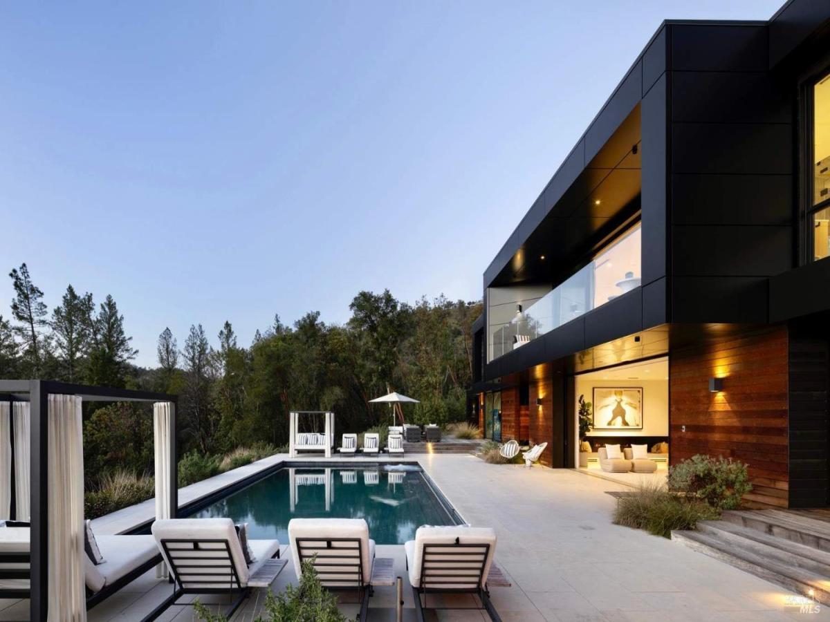 MLS #325088341 img 0