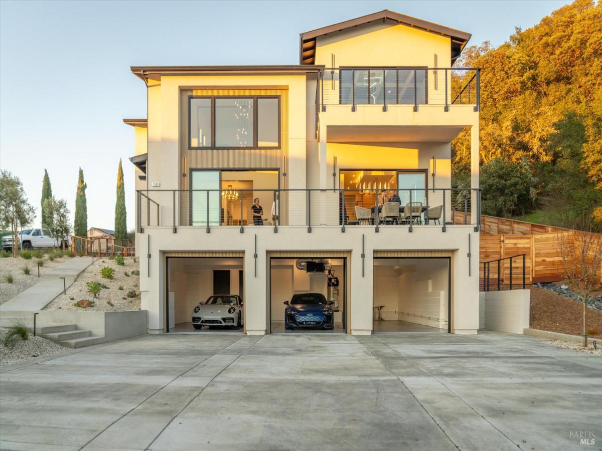 MLS #325088474 img 0