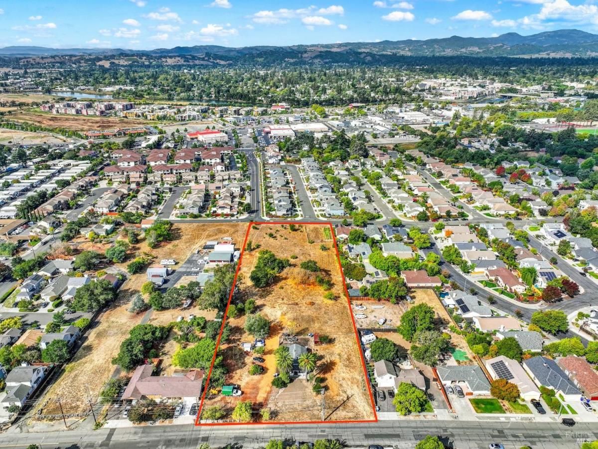 MLS #325088969 img 0