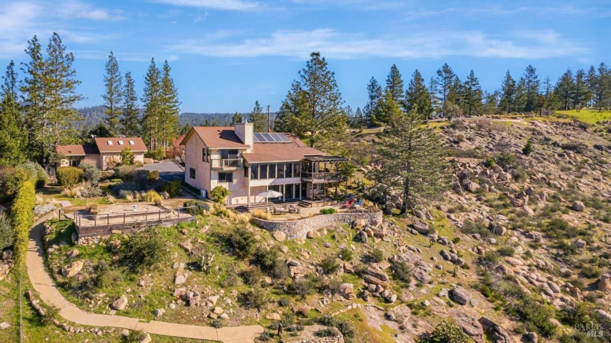 MLS #325089529 img 0