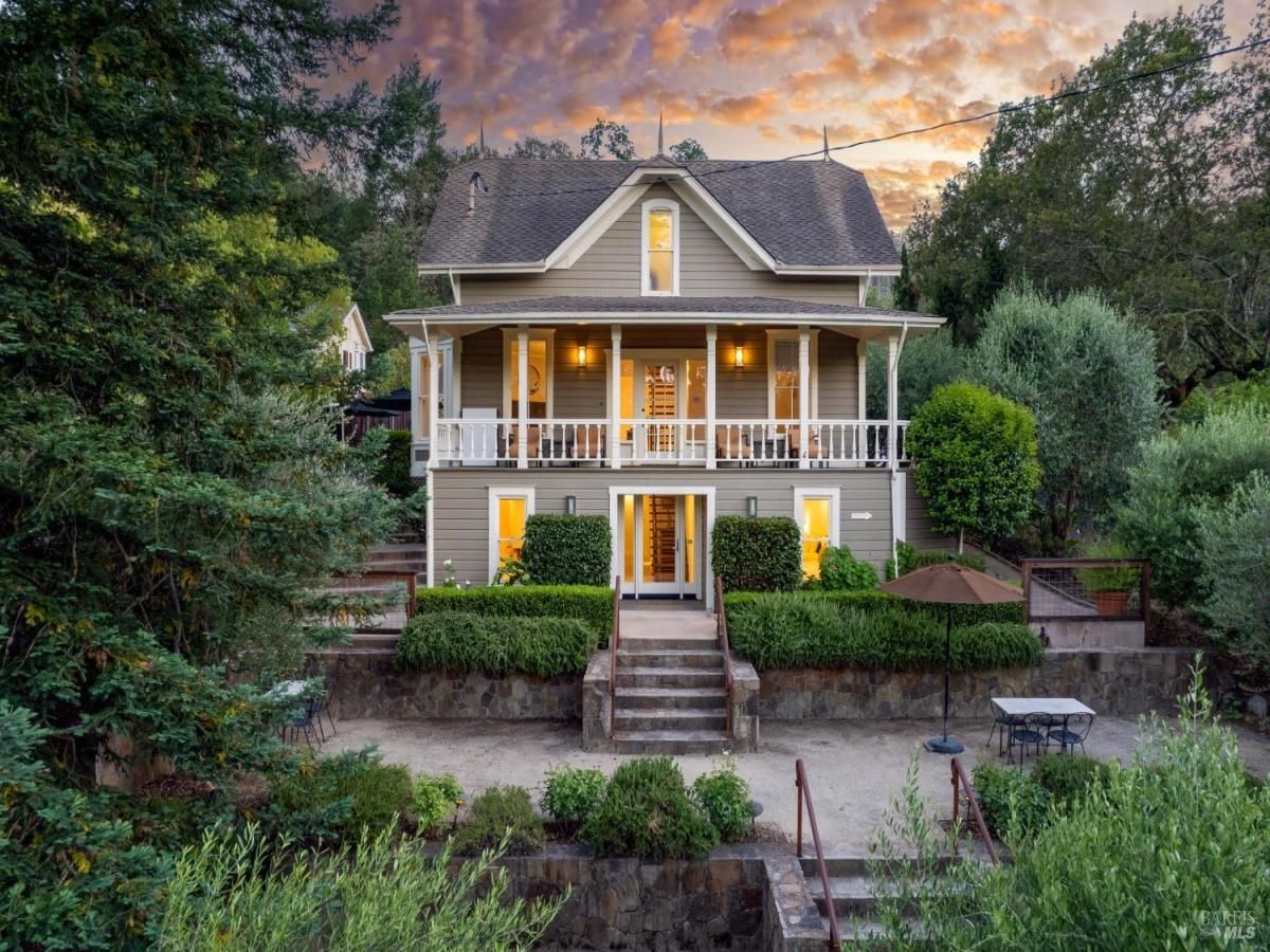 MLS #325089561 img 0