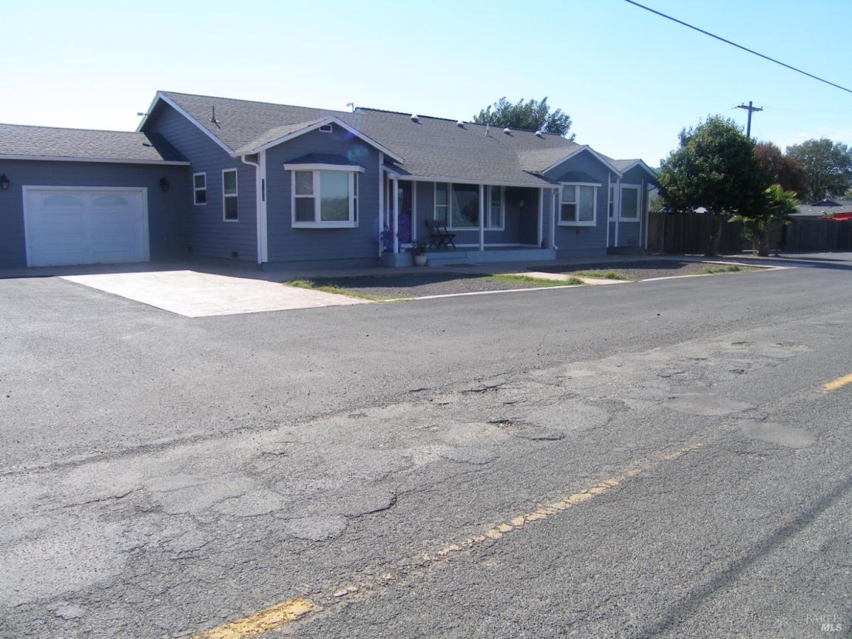 MLS #325089863 img 0