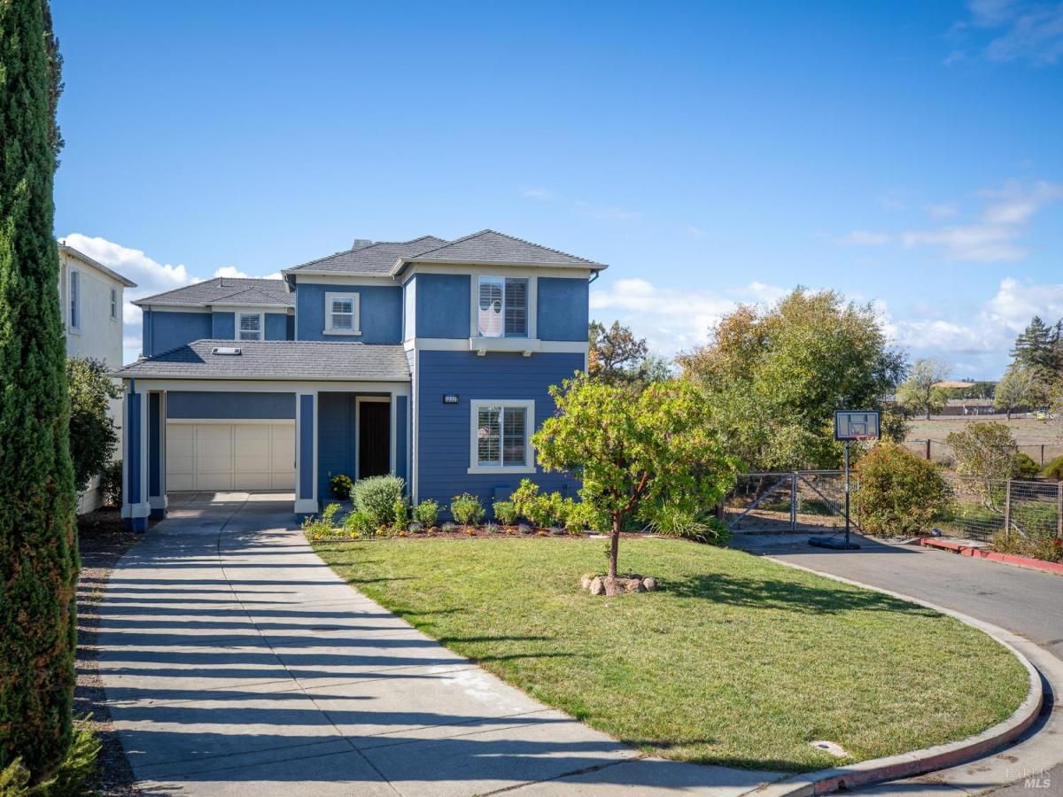 MLS #325090742 img 0