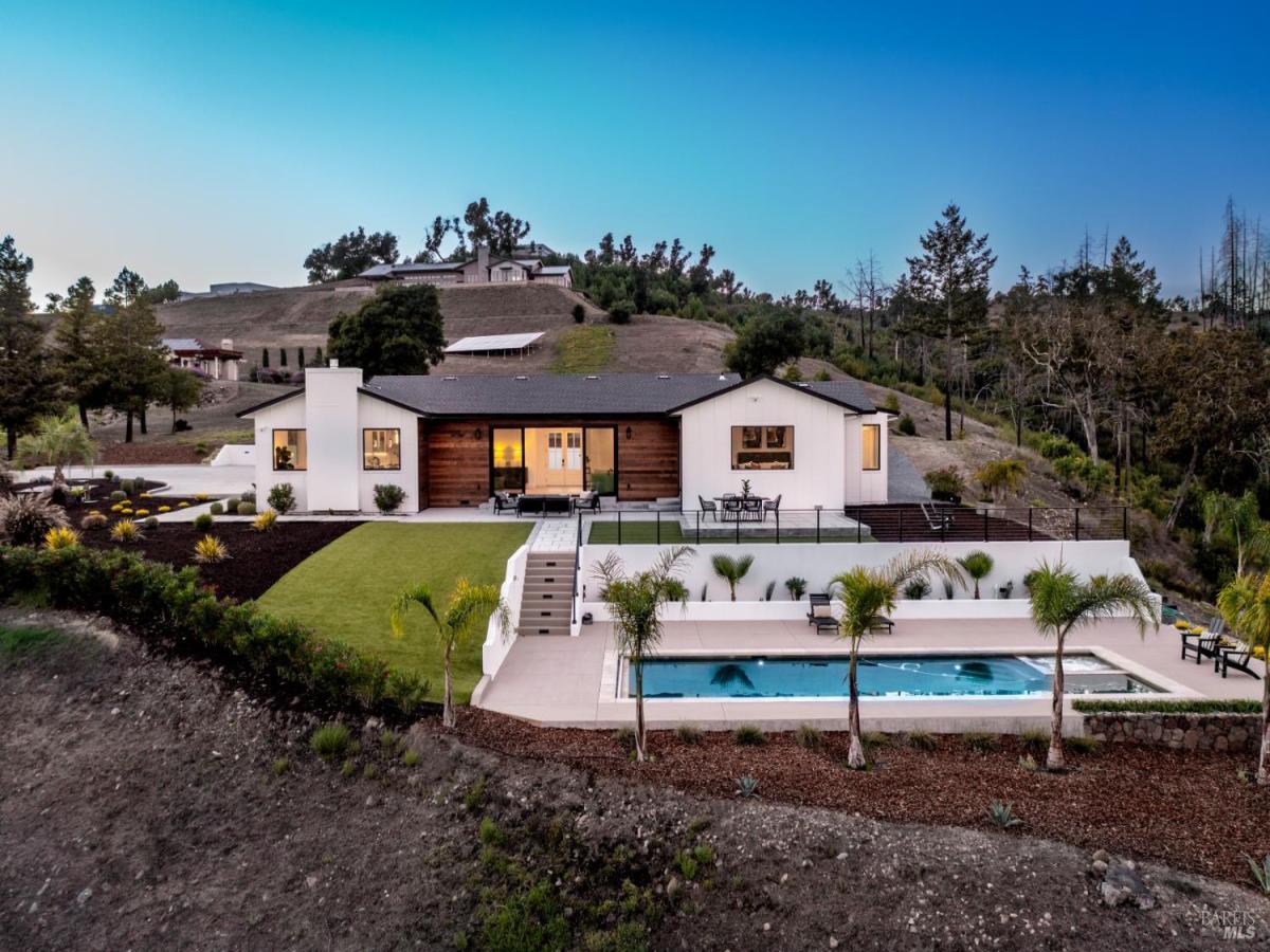 MLS #325090780 img 0