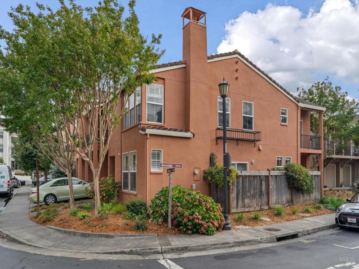 MLS #325090902 img 0