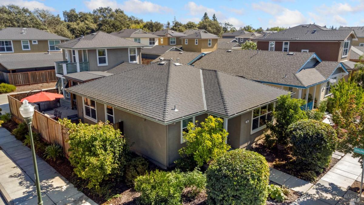 MLS #325091001 img 0