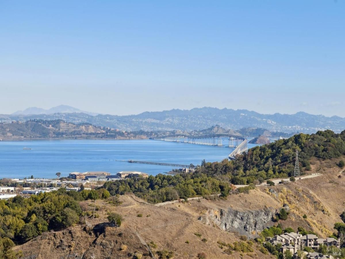 MLS #325091164 img 0