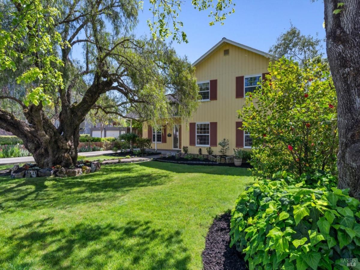 MLS #325091187 img 0