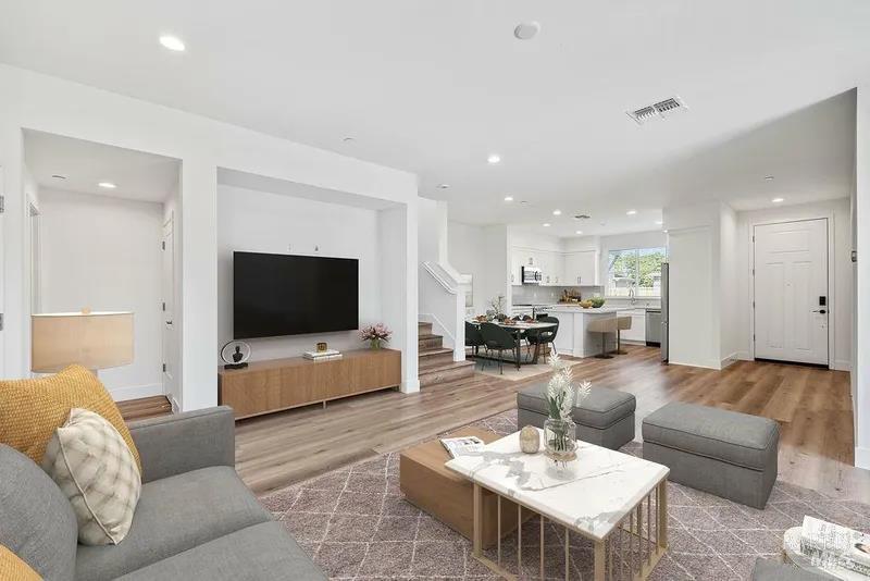 MLS #325091666 img 0