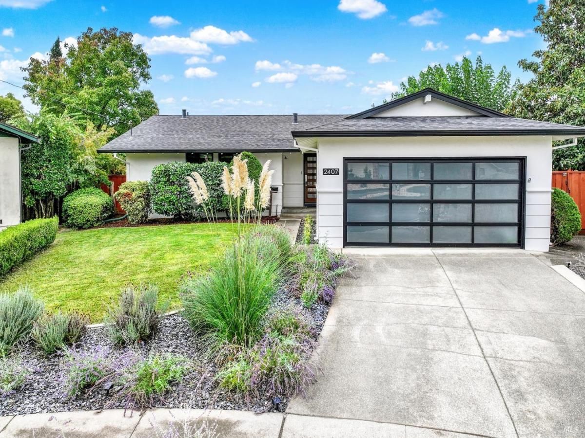 MLS #325092159 img 0