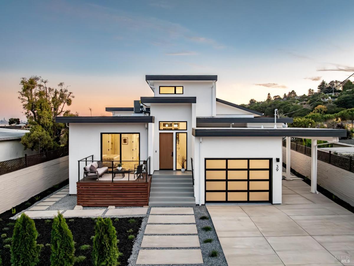 MLS #325092316 img 0