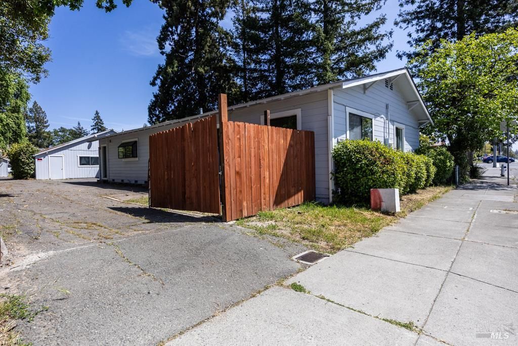 MLS #325092541 img 0