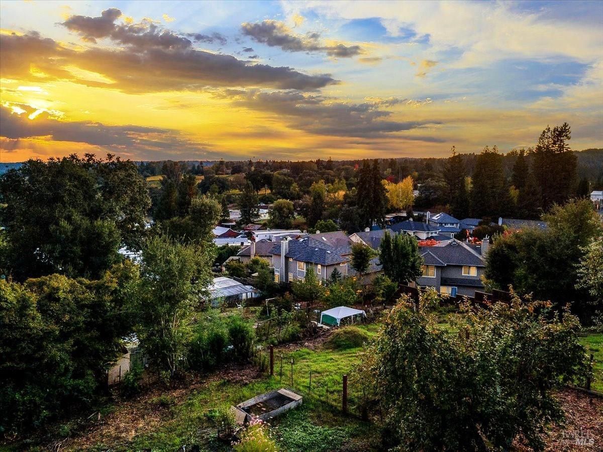 MLS #325092598 img 0