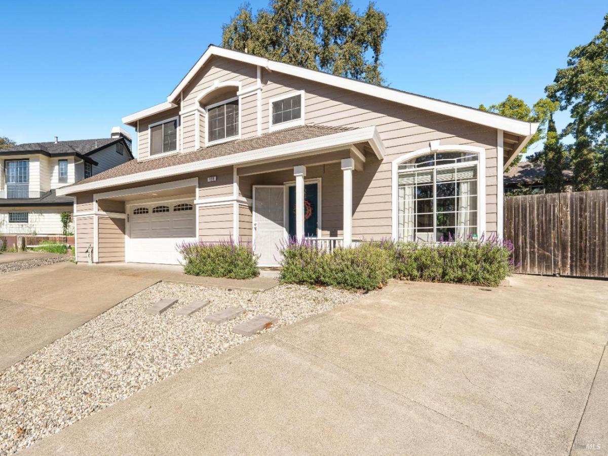 MLS #325092620 img 0