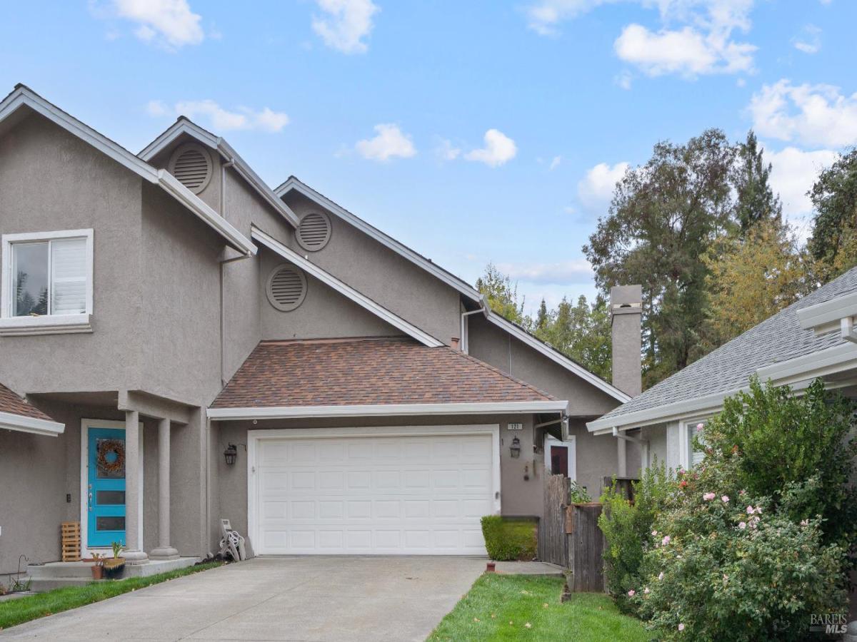 MLS #325092636 img 0