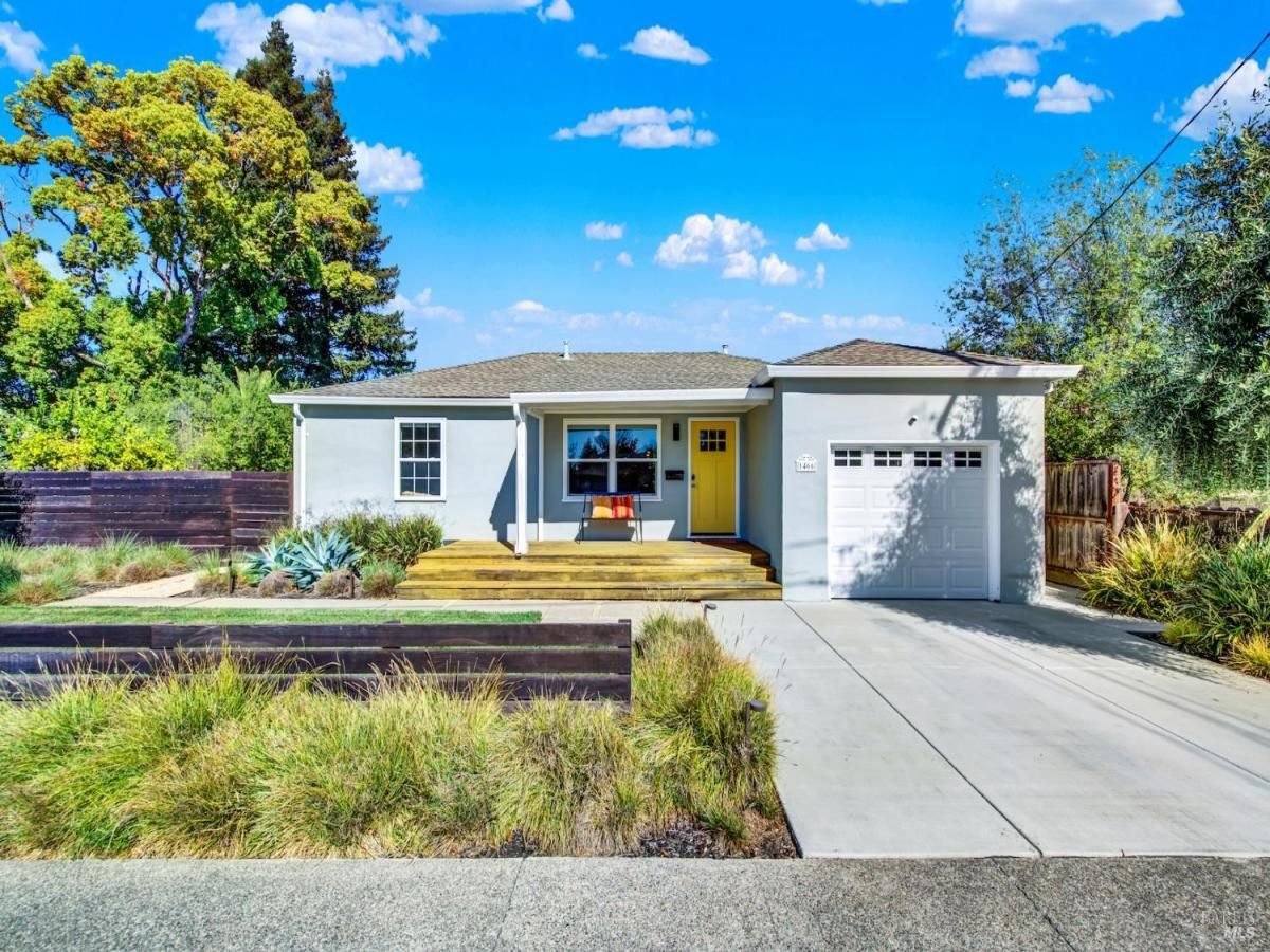 MLS #325092953 img 0