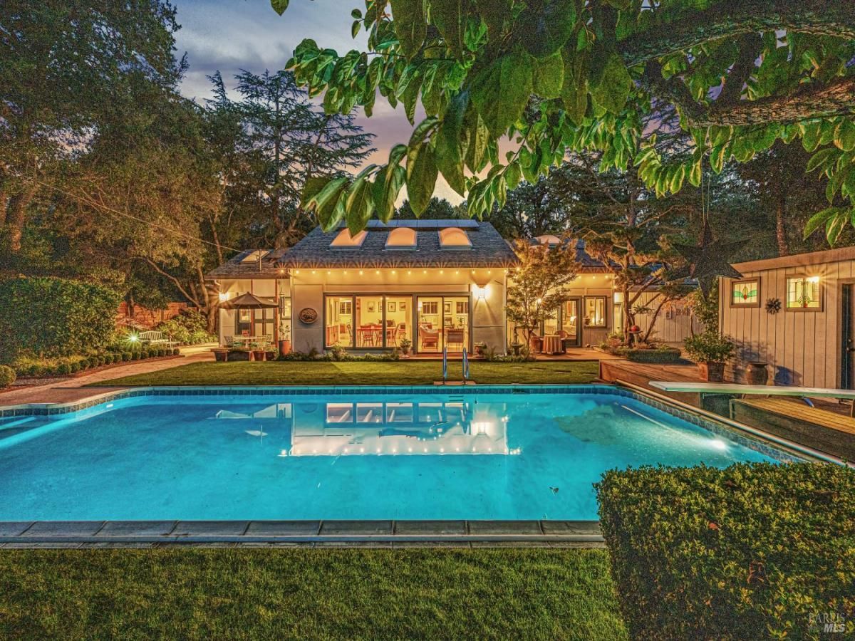 MLS #325093023 img 0