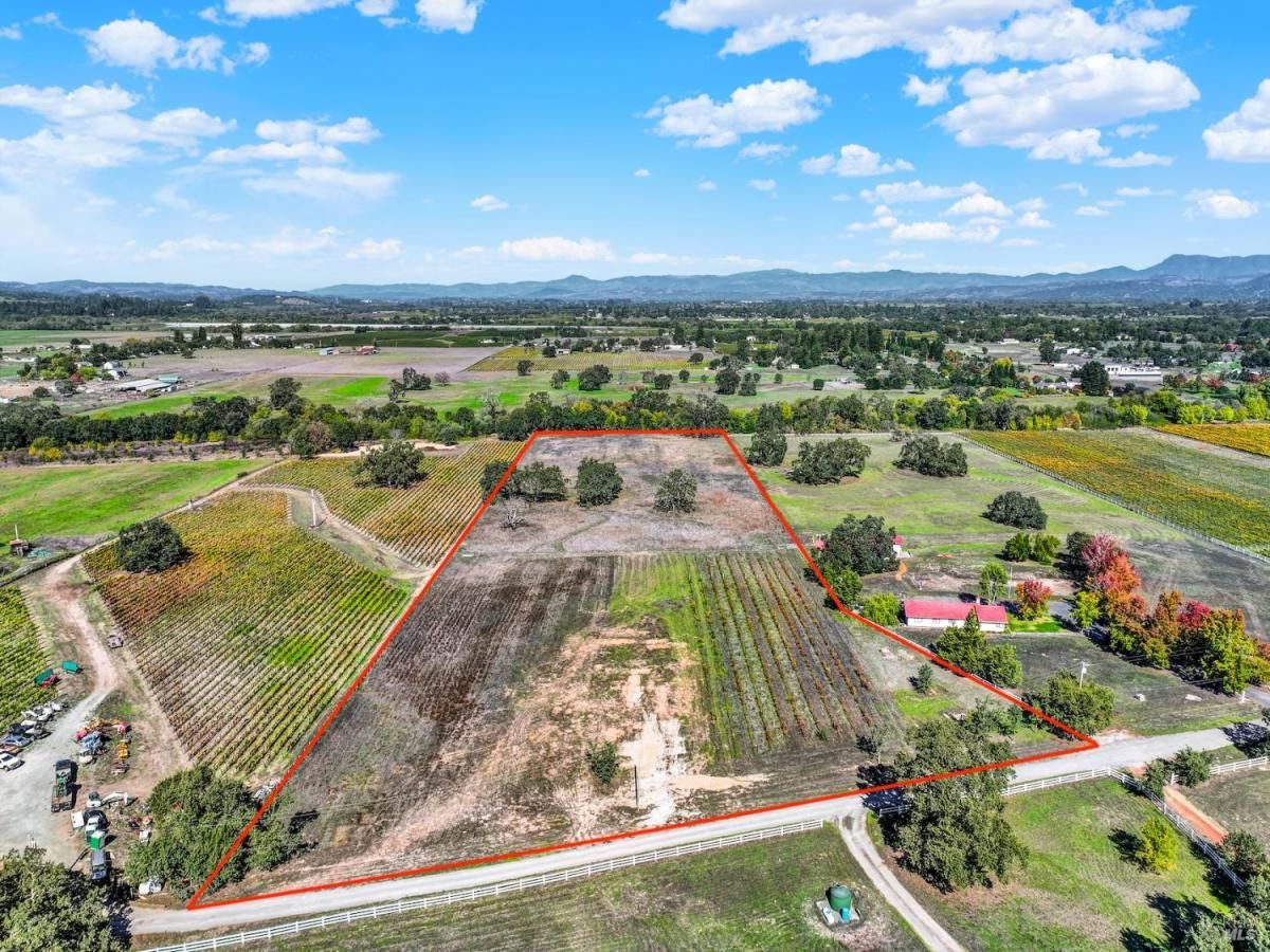 MLS #325093208 img 0