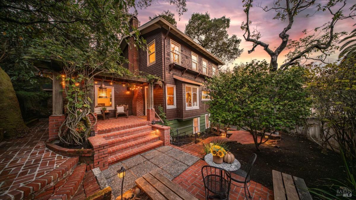 MLS #325093280 img 0