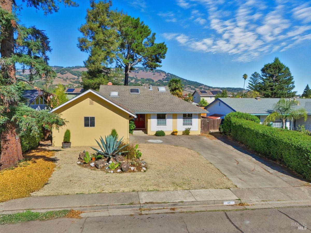 MLS #325093339 img 0