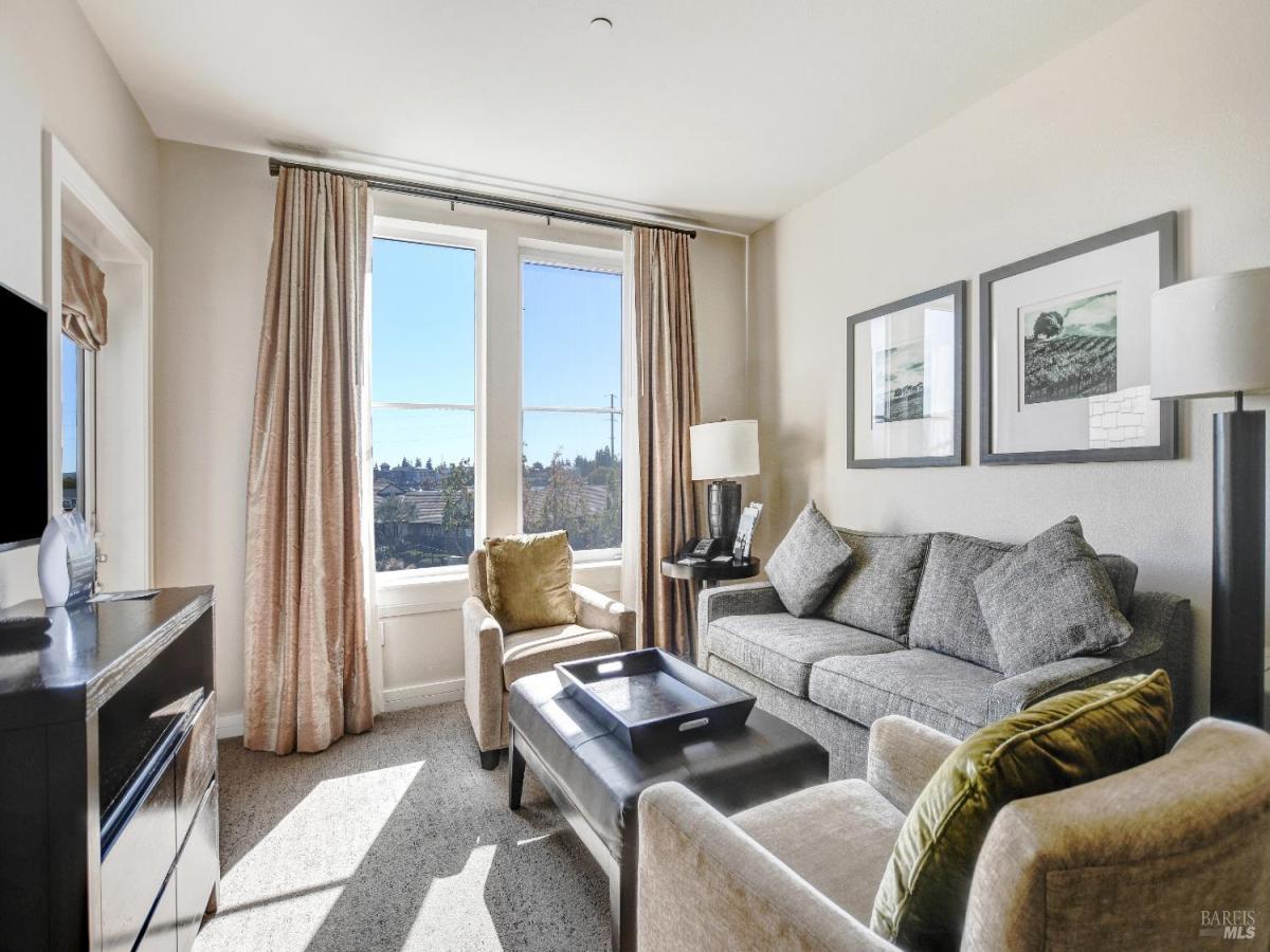 MLS #325093455 img 0