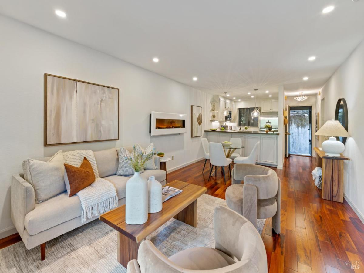 MLS #325093675 img 0