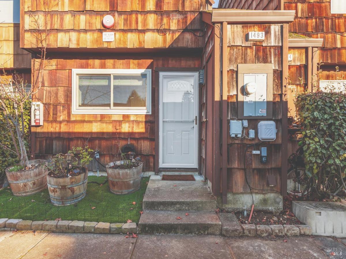 MLS #325093795 img 0