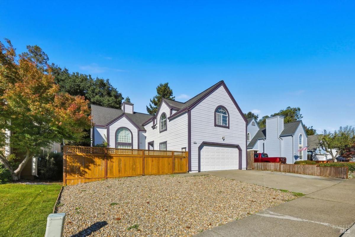 MLS #325094427 img 0