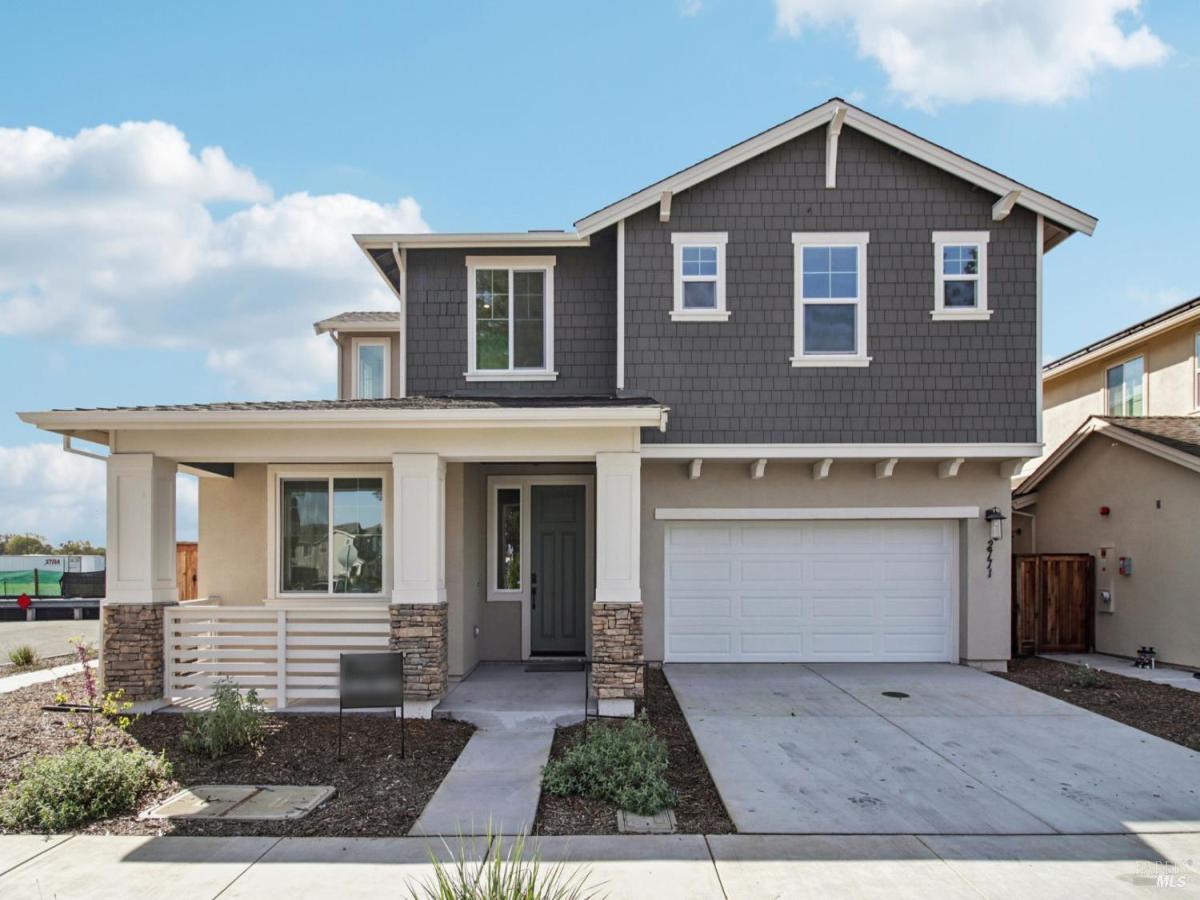 MLS #325094593 img 0