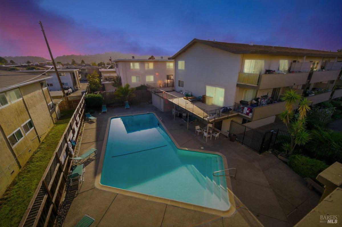 MLS #325094618 img 0