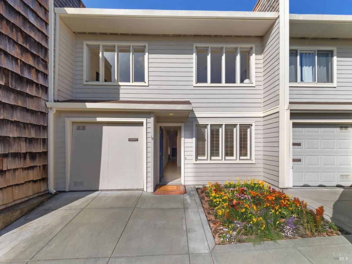 MLS #325094622 img 0