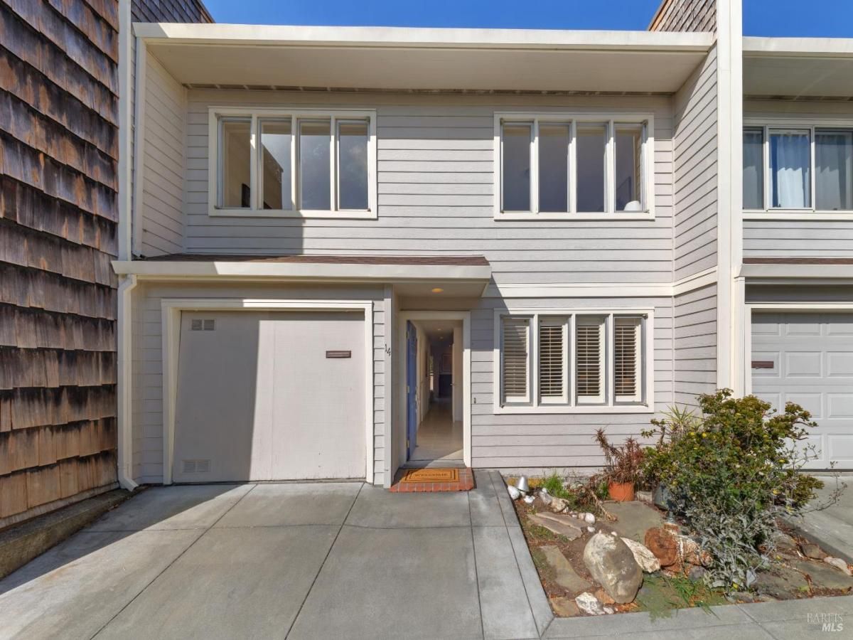 MLS #325094622 img 0