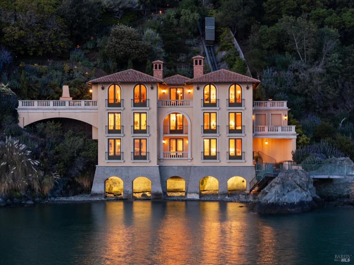 MLS #325094928 img 0