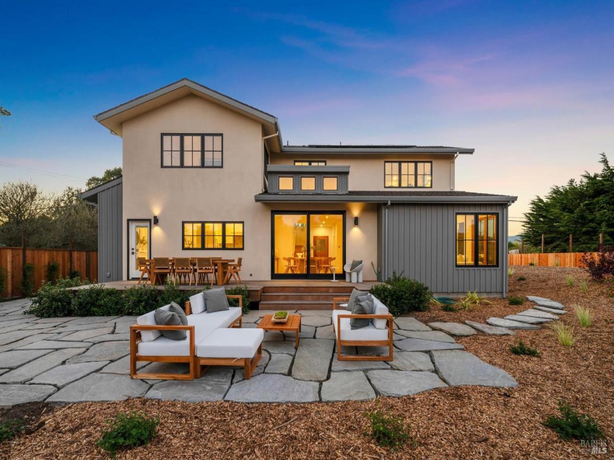 MLS #325095149 img 0