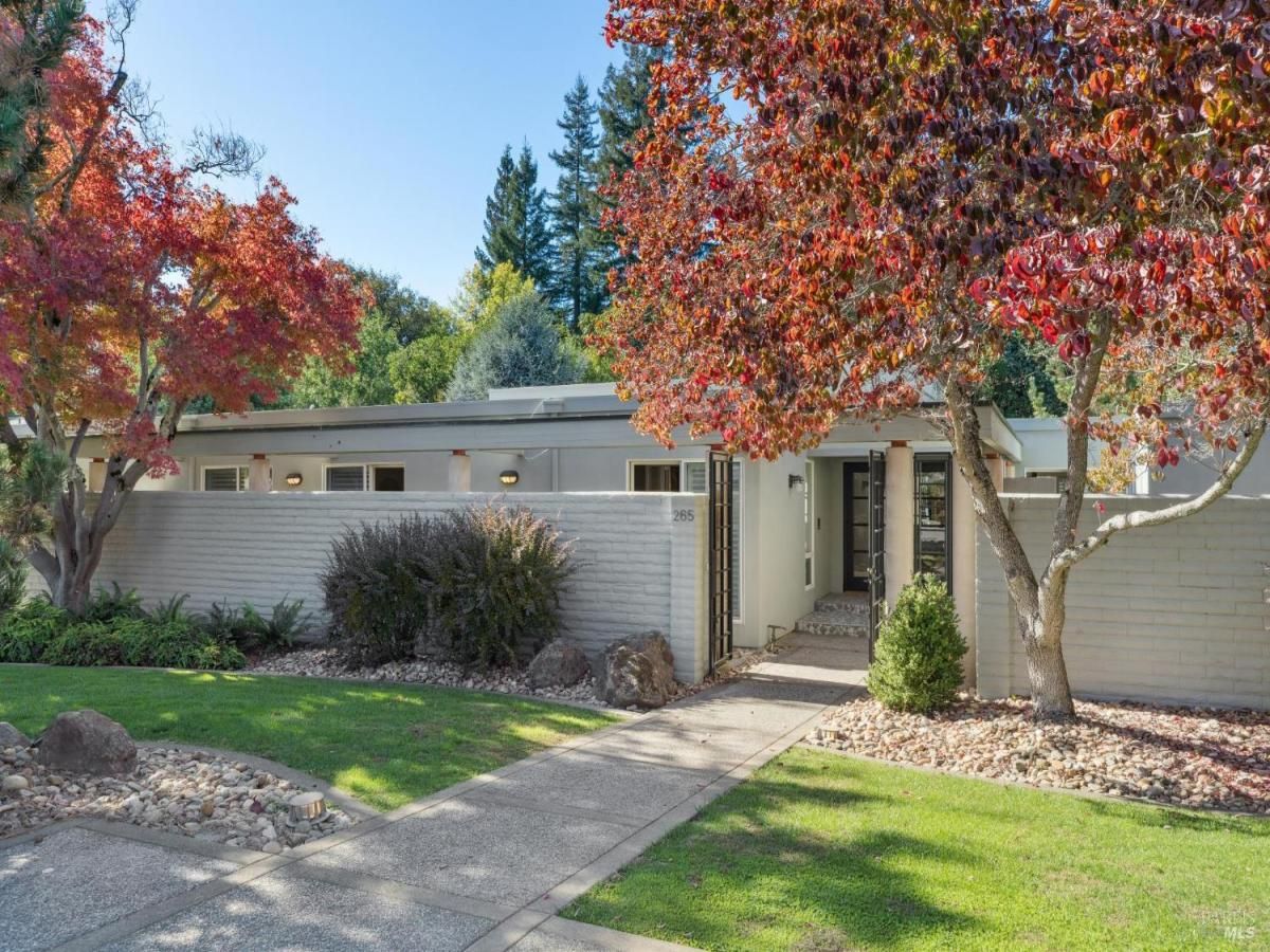 MLS #325095165 img 0