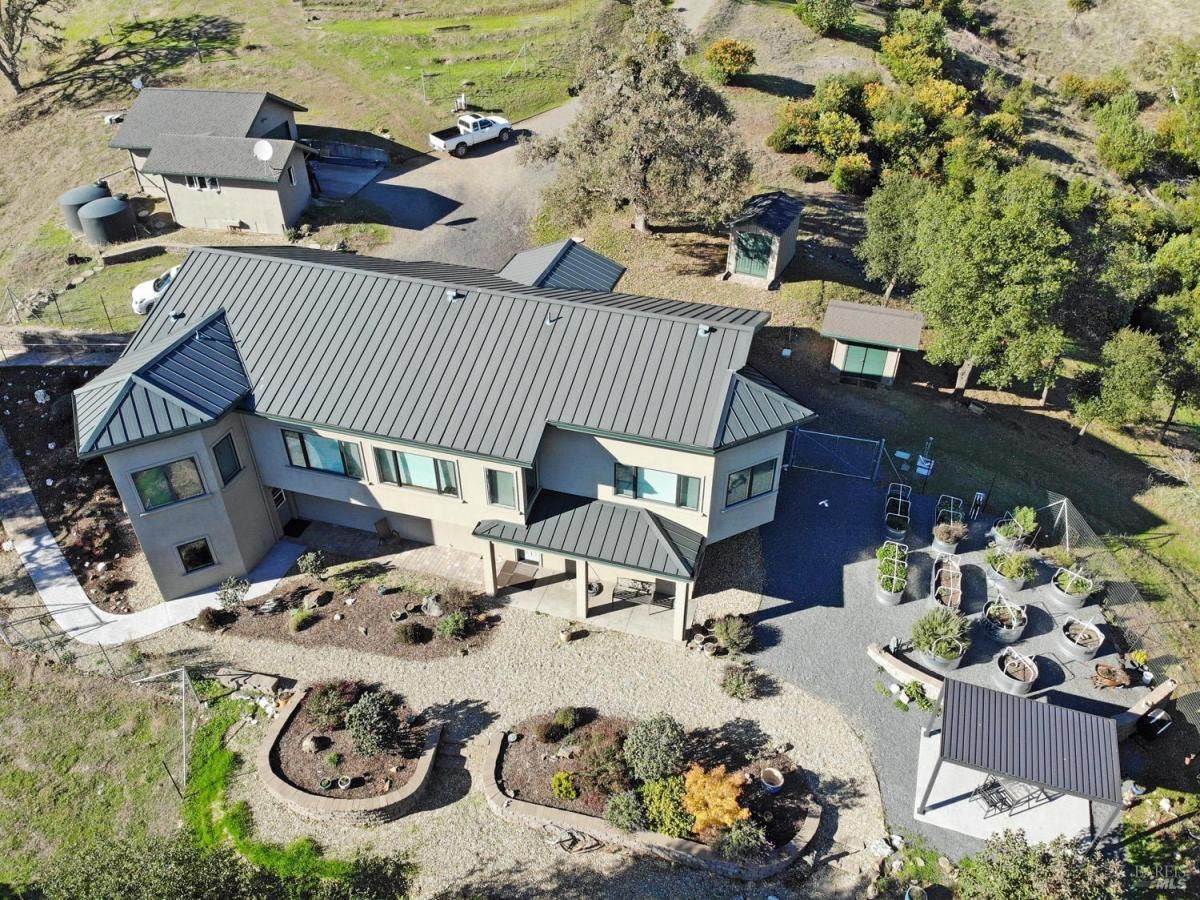 MLS #325095367 img 0