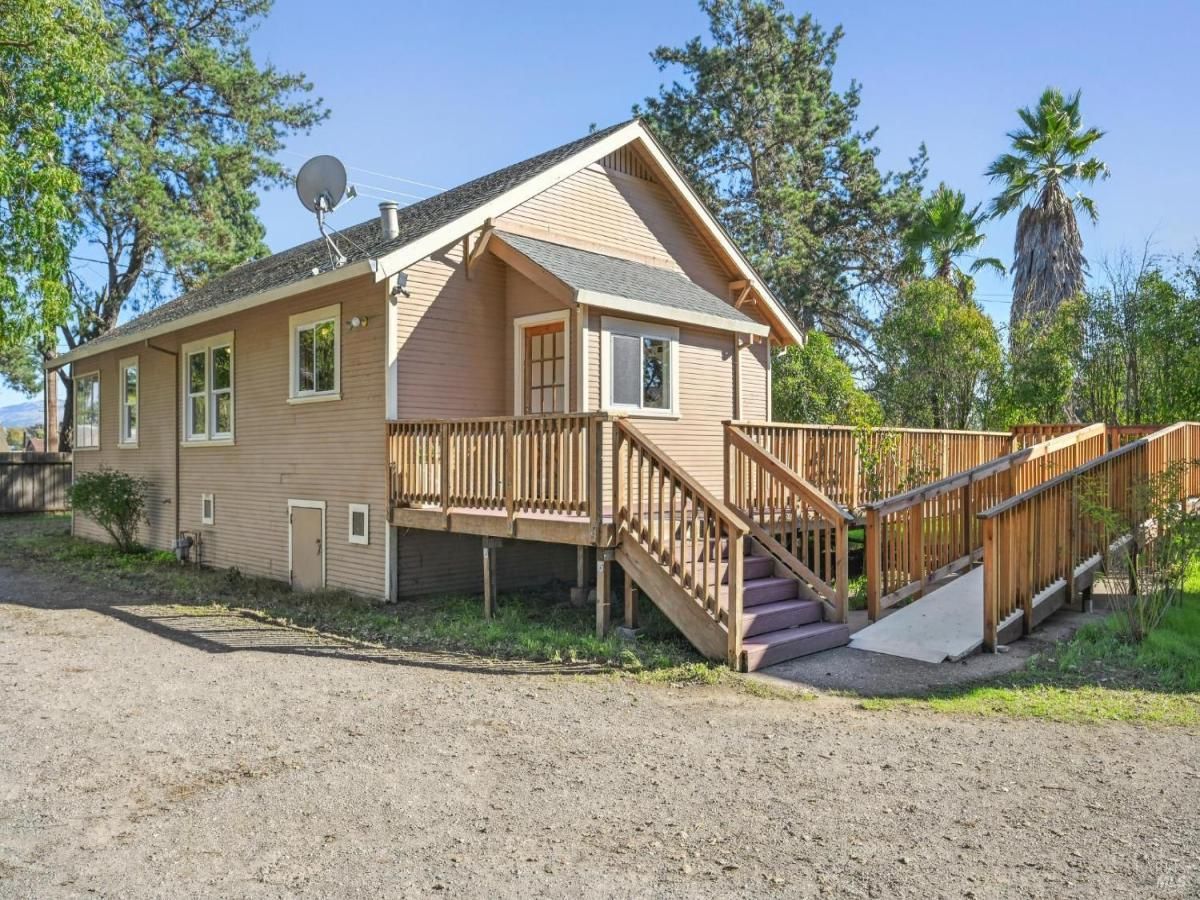 MLS #325095445 img 0