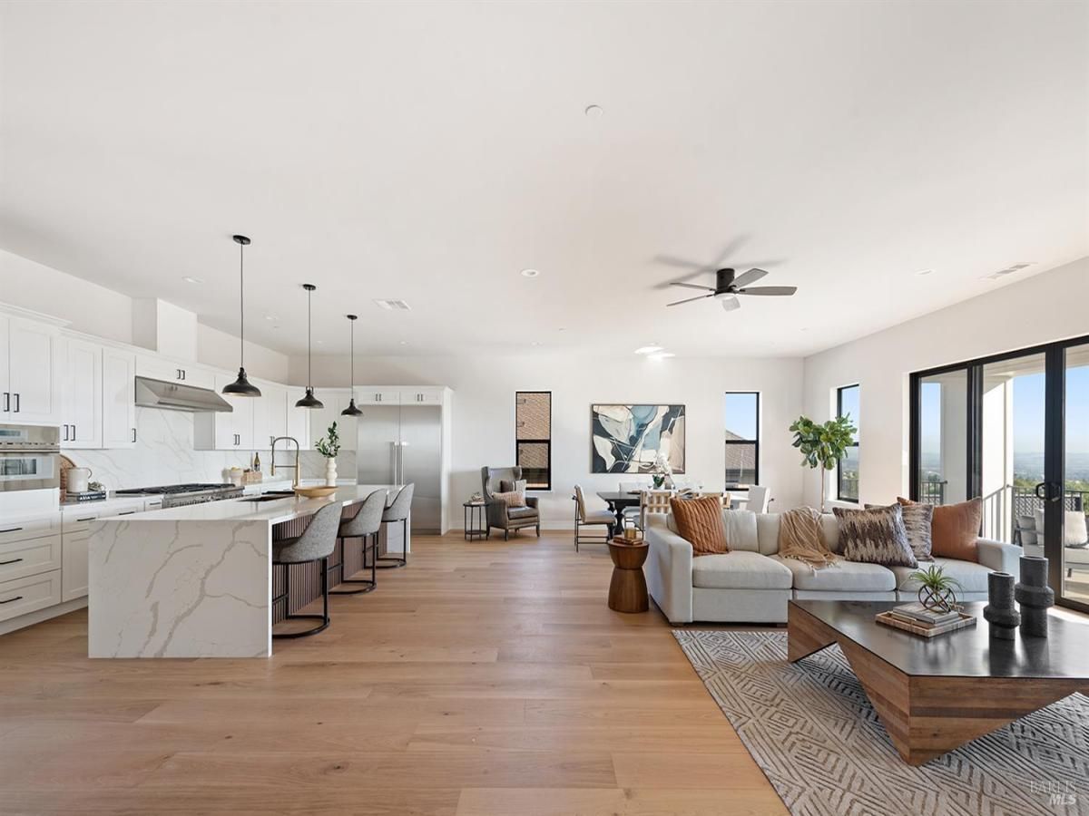 MLS #325095482 img 0